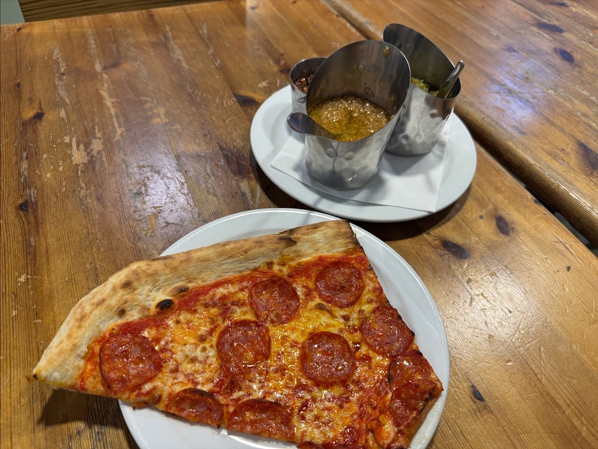 Pizza & Pasta Napoli-4